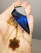 Load image into Gallery viewer, Blue Andara Crystal Pendulum