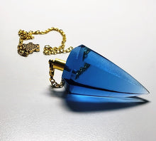 Load image into Gallery viewer, Blue Andara Crystal Pendulum