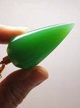 Load image into Gallery viewer, Opalescent Green Andara Crystal Pendulum