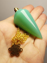 Load image into Gallery viewer, Opalescent Green Andara Crystal Pendulum