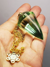 Load image into Gallery viewer, Mint Andara Crystal Pendulum