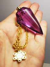 Load image into Gallery viewer, Violet (color changing) Andara Crystal Pendulum